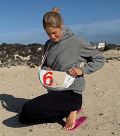 360° Roop | Unisextasche, Segel weiss und Persenning sand, Zahl orange, Gurt sand